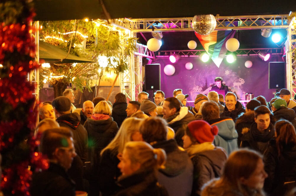 Partystimmung auf der Winter Pride in St. Georg / ©AHOI Events