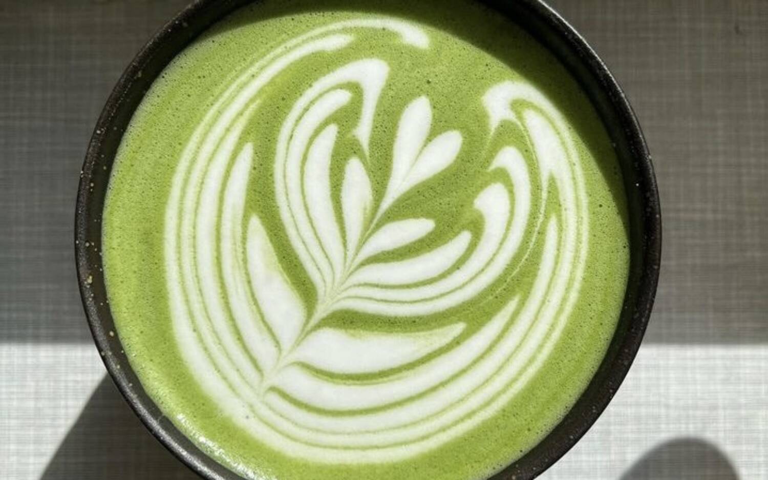 Das Lowinky’s ist die erste Anlaufstelle für Matcha in Hamburg / © Hillel Lowinsky