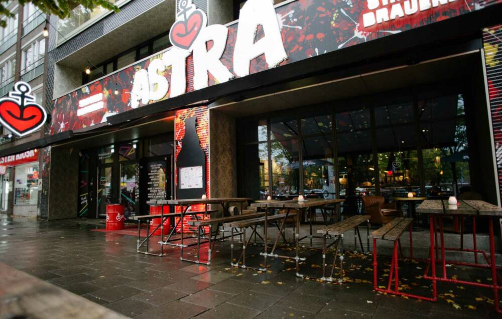 Die Astra St. Pauli Brauerei überträgt den Superbowl in Hamburgs Szeneviertel / ©David Strüning