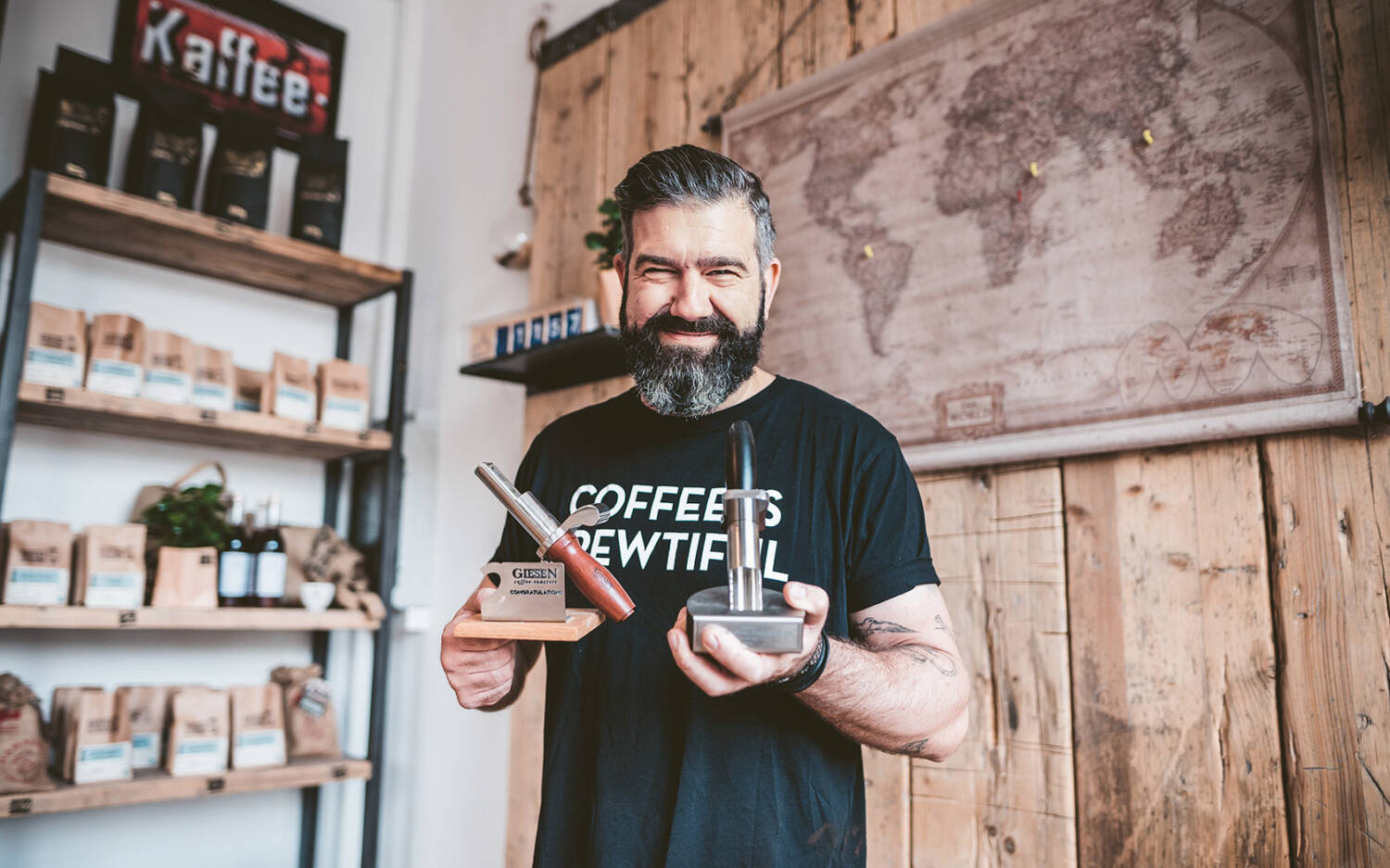 Erik Brockholz erfüllt sich mit Kaffeebrewdas Kaffeeklatsch einen lang gehegten Traum / ©Kaffeebrewda