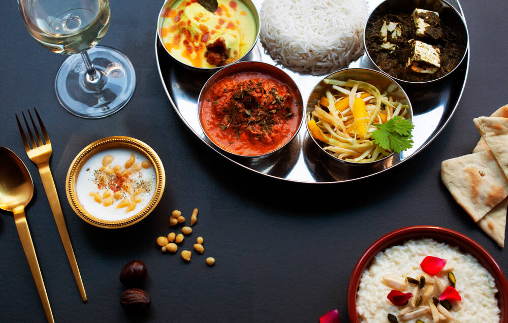 Paart modernes Ambiente mit indischer Küche: Authentikka / ©Authentikka