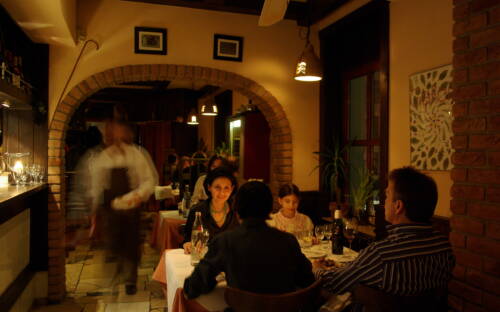 Urgemütlich: Das spanische Restaurant Meson Galicia in Harburg / ©Meson Galicia 