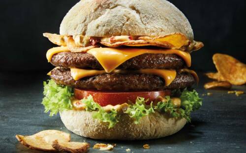 Burgerliebhaber aufgepasst: Das Peter Pane am Goldbekplatz serviert verschiedene Burger-Kreationen / ©Goetz Wrage