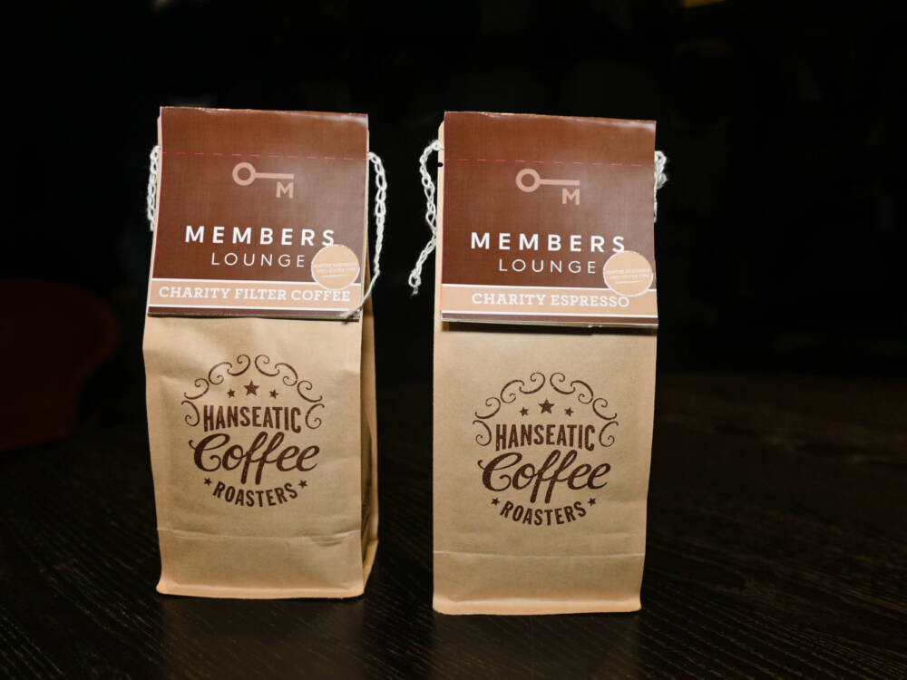 Den Memberslounge Charity Coffee gibt es als Filterkaffee und Espresso / ©Memberslounge