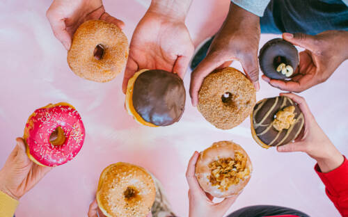 Gibt es in verschiedenen Farben und Formen: Donuts bei Brammibal’s / ©Brammibal’s Donuts