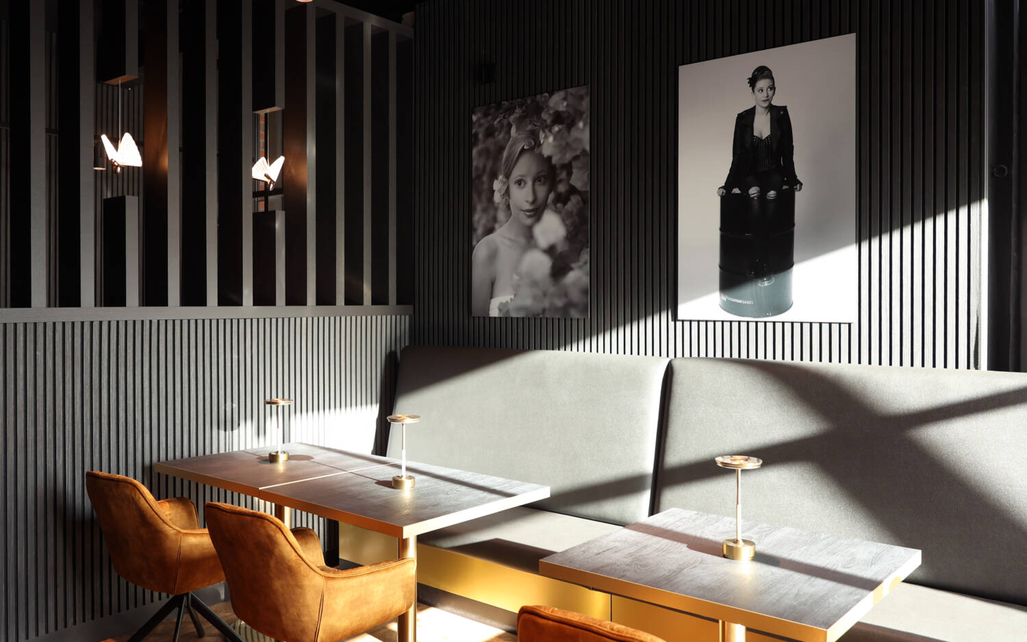 Die Pâtisserie-Kunstwerke können im angrenzenden Café direkt vernascht werden / ©Martina Goyert