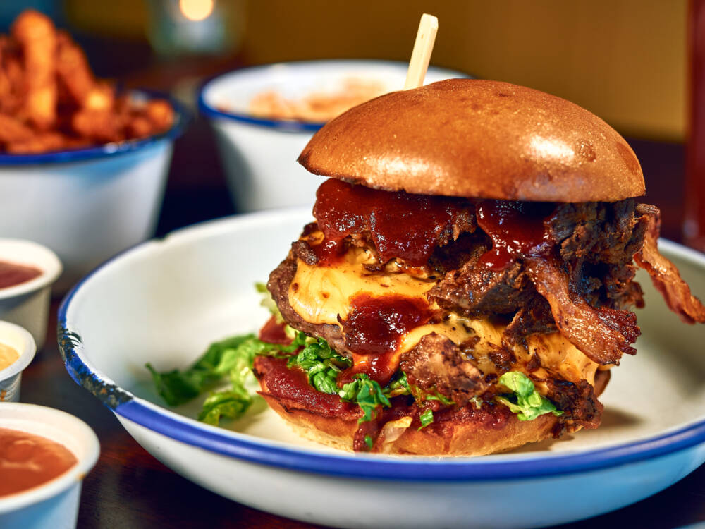 Seit zehn Jahren gibt’s bei Otto’s Burger leckere Burger, Fritten und gute Drinks / ©Marc Sill