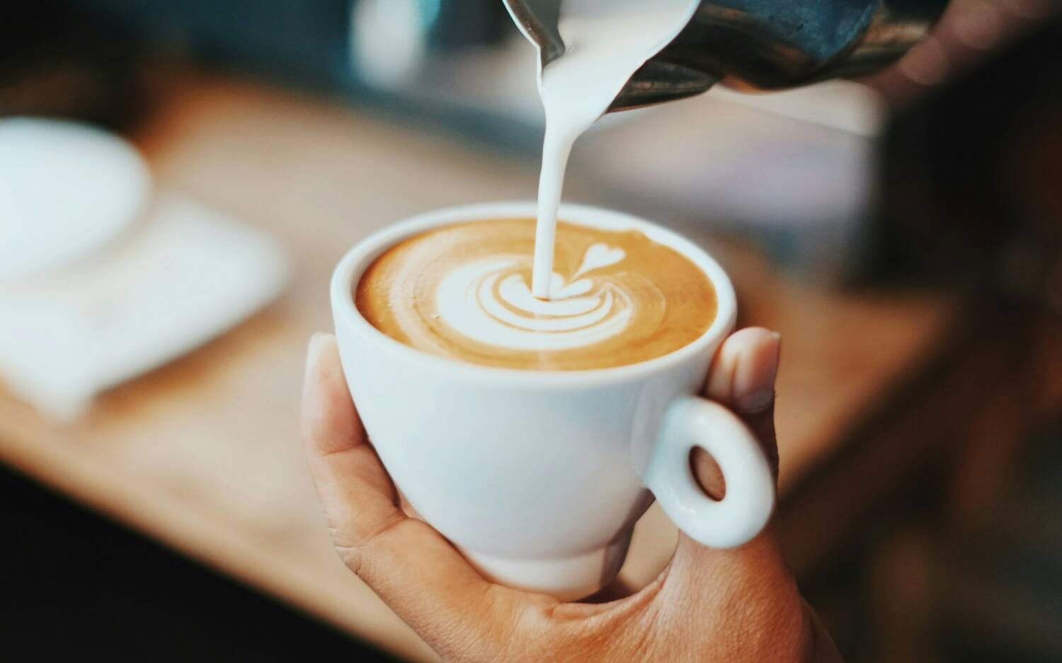 Beim Hamburg Coffee Festival geht’s um die Bohne / ©Unsplash/Fahmi Fakhrudin