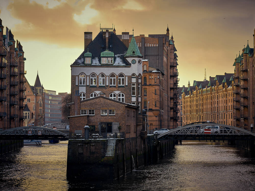 Das Wasserschloss liegt genau an der Stelle, wo sich in der Speicherstadt zwei Fleete vereinen / ©Marc Sill