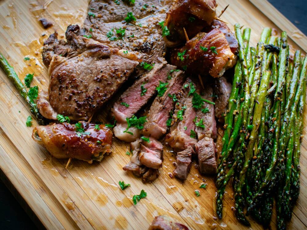 Fleisch, Fisch, Gemüse und vieles mehr im Dorfkrug Boberg und Billwerder /©Unsplash/ Ashley Byrd