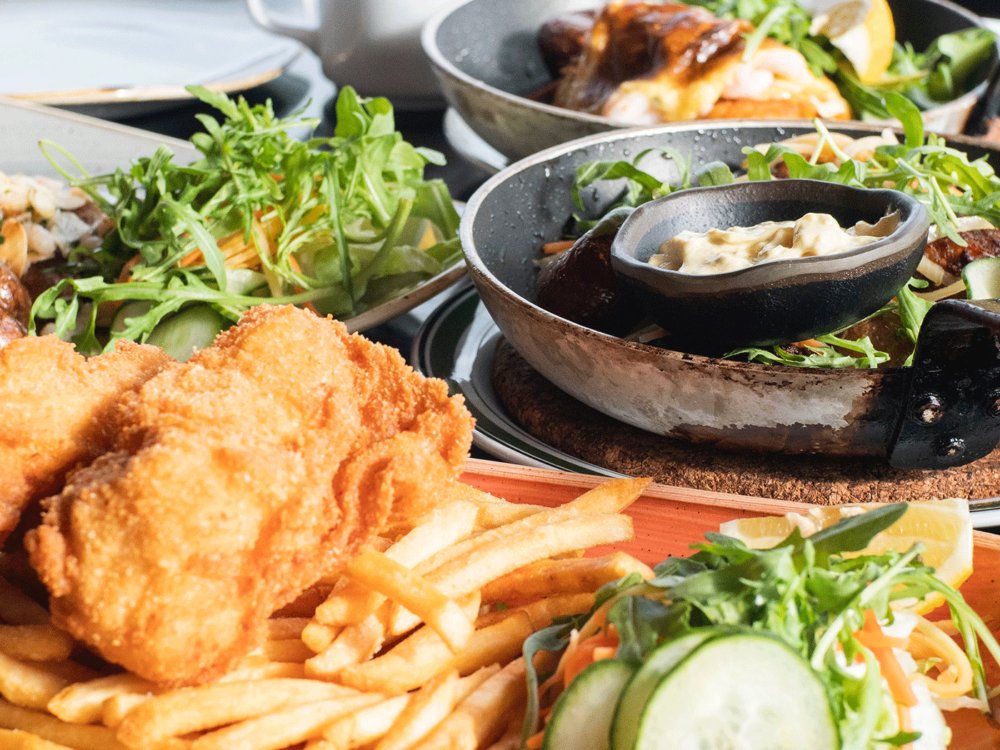 Gute Portionengrößen gibt es im Alten Dorfkrug in Großensee / ©Unsplash/Andy Wang