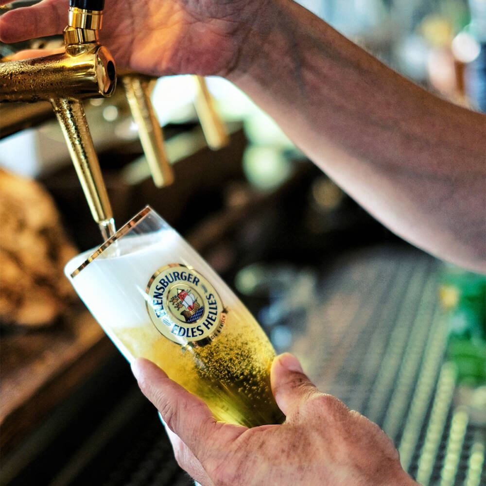 Frisch gezapftes FLENS gibt es im I Mori in Ohlsdorf / ©FLENS