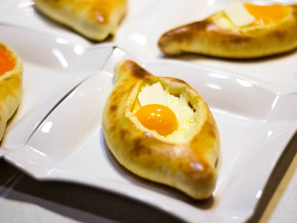 Georgische Spezialitäten - Mehr als nur Balkan im Suliko in Rotherbaum / ©Unsplash/ Christine Isakzhanova