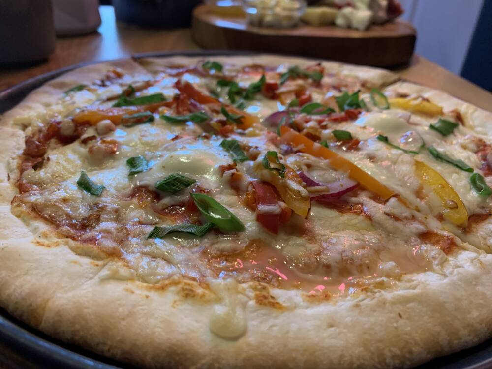 Pizza in einem skandinavischen Bistro  / ©Frank Sill