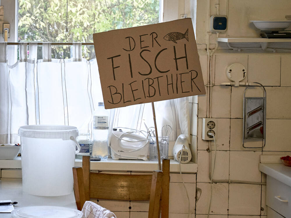 Der Backfisch der Veddeler Fischgaststätte gilt als Hamburger Institution. Also: Der Fisch bleibt hier! Oder landet im Magen / ©Marc Sill