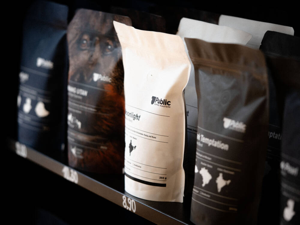 Die Public Coffee Roasters rösten ihre Bohnen auf der Elbe / ©PCR