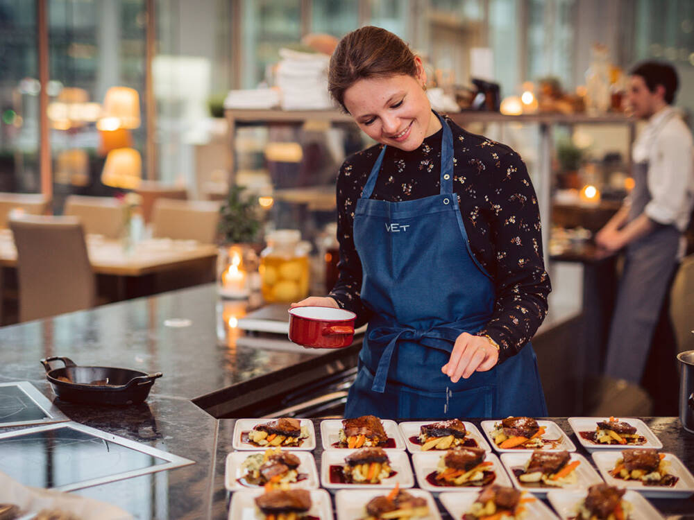 Wer wissen will, wie Fisch am besten zubereitet wird, ist beim Kochkurs im Vlet gut aufgehoben / ©NORD EVENT GmbH