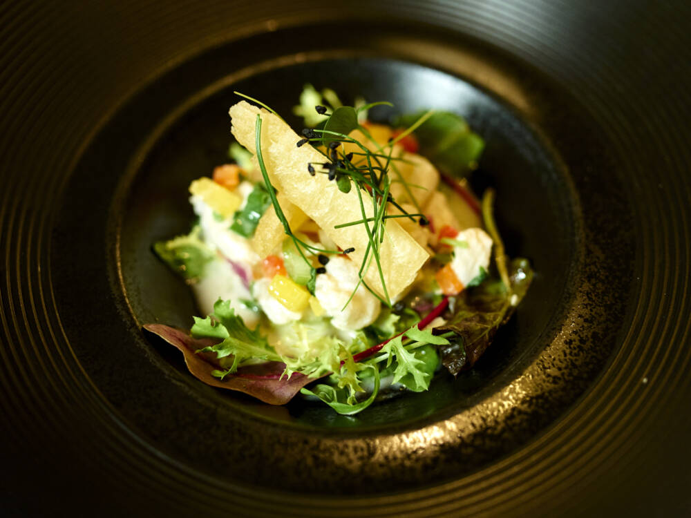 Ein aufwendiger Salat zum Appetit anregen im Brook in der Altstadt / ©Marc Sill