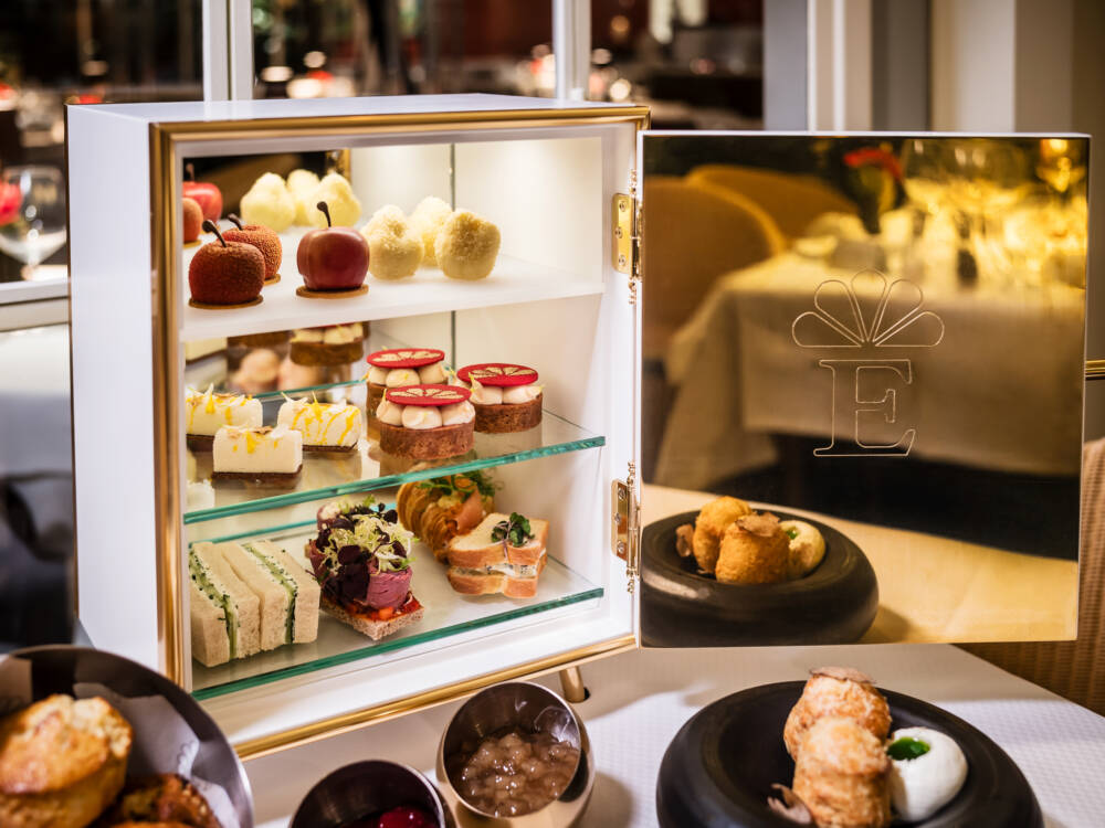 Feines aus der Patisserie im Tresor beim Afternoon Tea im Grand Elysée Hamburg / ©Gerrit Meier