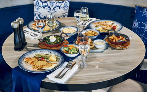 Ein Restaurant zwischen den Stühlen: Hier kommen Fische und Meeresfrüchte mit türkischem Einfluss auf den Tisch / ©Marc Sill 