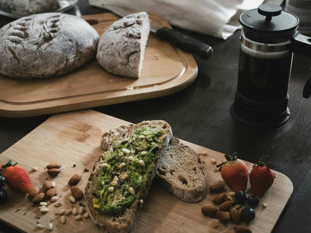 Eine Avocado-Stulle im neuen Café La Fleur in Rotherbaum / ©Mathilda Khoo/Unsplash