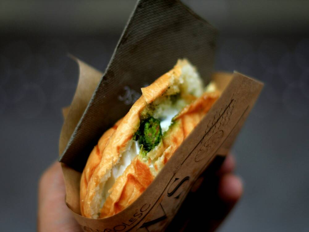 Genieße Paninis im Café Freda / ©Lluís Domingo/Unsplash