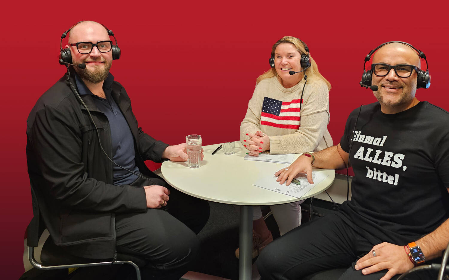 In Folge 51 begrüßen Tanya Kumst und Kemal Üres den Hamburger Sternekoch Thomas Imbusch (links)/ ©Szene Hamburg