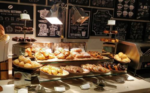 Leckeres Gebäck aus der Bioland-Bäckerei des Schmidtchen am Wiesendamm / ©Unsplash/ Prakash Meghani 