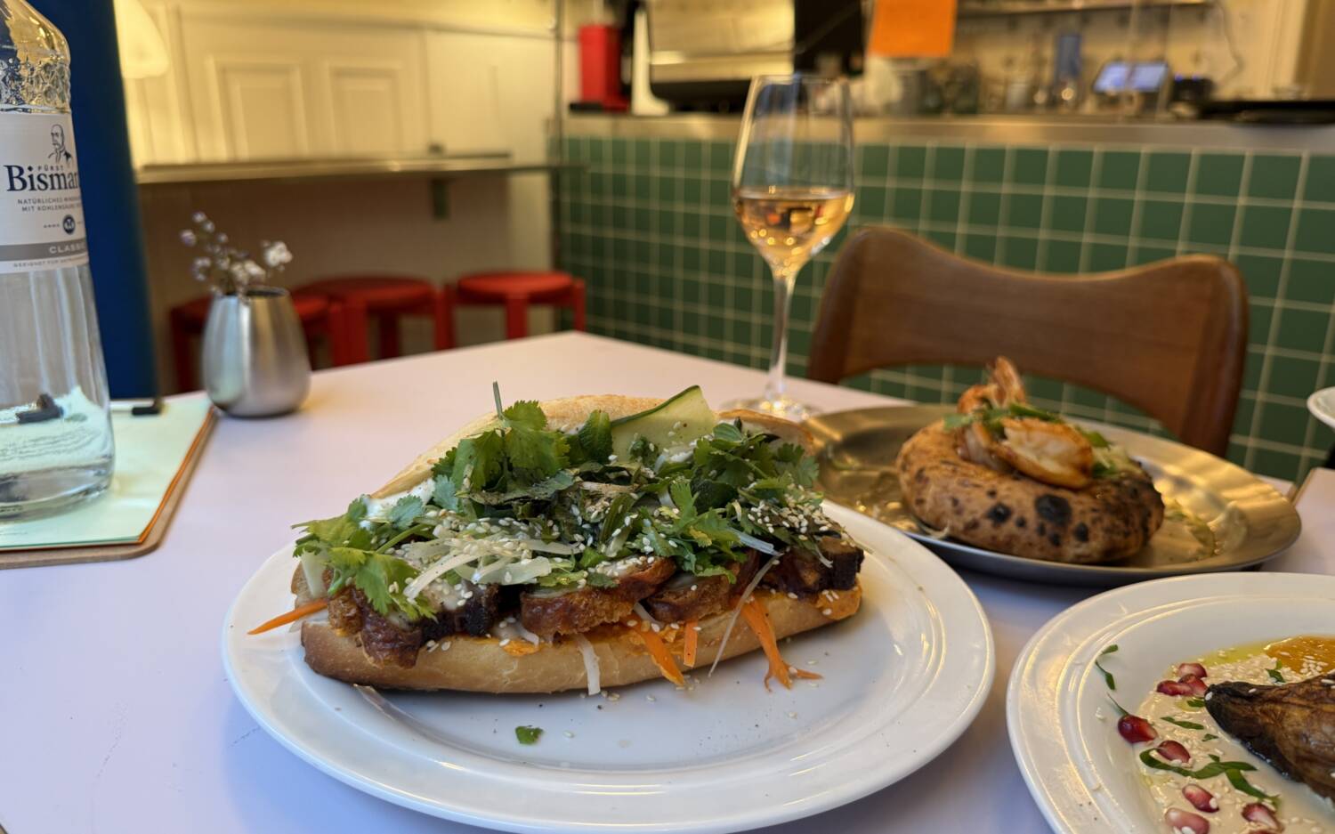Banh Mi zum Mittag? Das Otti Chii in Ottensen serviert von früh bis spät Gerichte aus Nahost und Asien / ©Carlotta Maas 