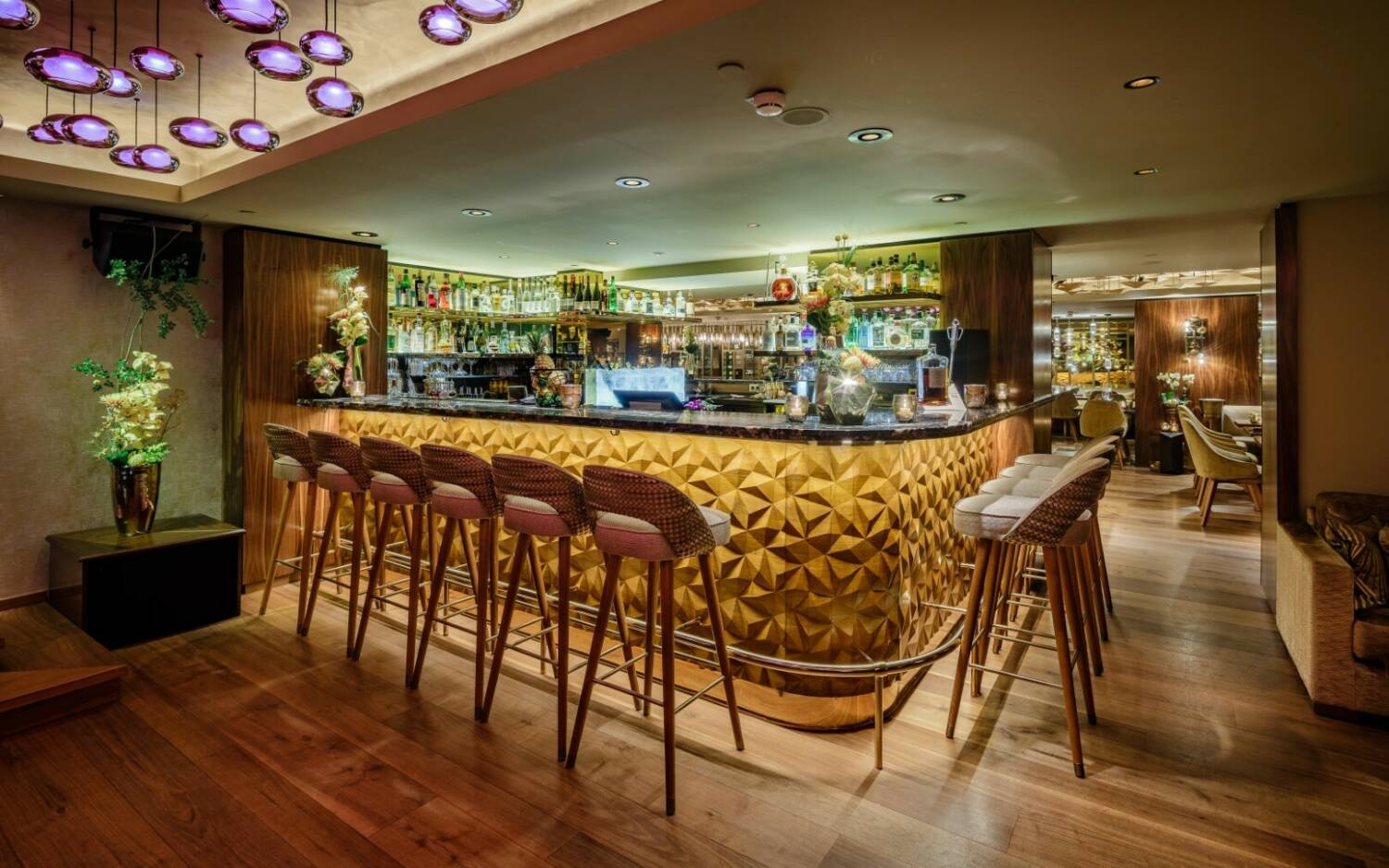Gehobene Atmosphäre in der Nikkei Nine Bar in der  / ©Guido Leifhelm