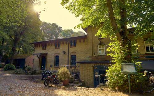 Im Restaurant Alte Mühle Bergstedt speist es sich idyllisch direkt am Mühlenteich / ©Marc Sill