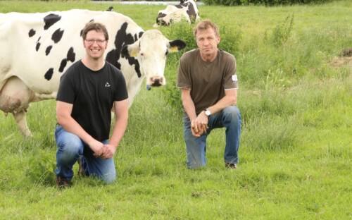 Jan-Hendrik Langeloh und  Rainer Kohrs vom Milchhof Reitbrook / ©Florian Büh