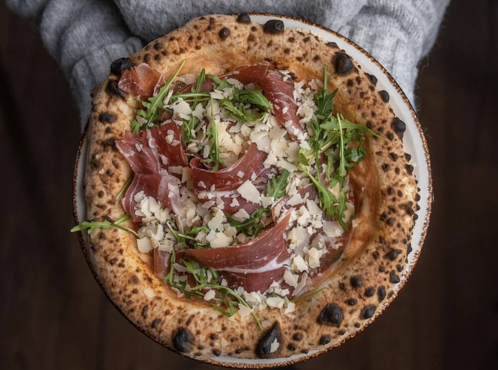Nach neapolitanischem Vorbild werden die Pizzen bei 60 Seconds to Napoli gebacken / ©60 seconds to Napoli
