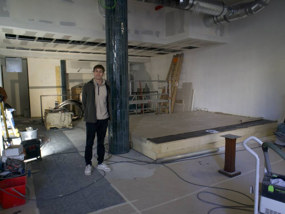 Steht noch auf einer Baustelle: Nils Rupp ist Restaurantleiter in der neuen Fasan-Stube im Nikolaiviertel / ©Fasan-Stube