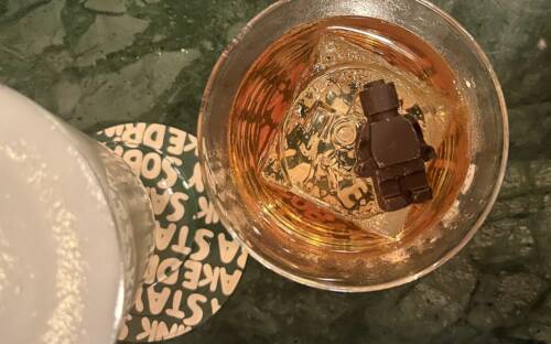 Toll gemixt: Der Sam’s No1 mit Nussbutter, Datteln, Walnuss und Sesam / ©Alice von der Laden