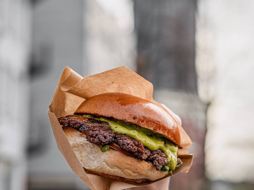 Besonders leckere Smash Burger in Hamburg gibt’s bei New City Smash Burger / © QrMe GmbH