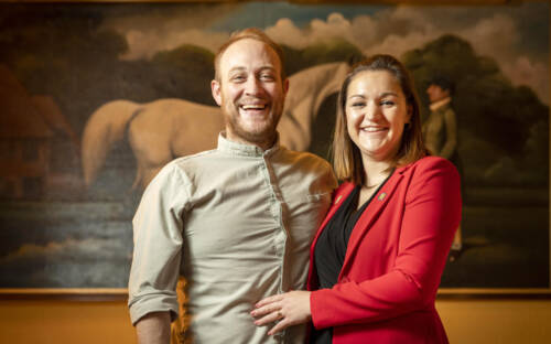 Charlotte und Daniel Ambratis bringen frischen Wind in den Reitstall Klövensteen / ©Hey Freedom