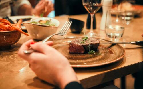 Das Mangold ist das hauseigene Restaurant des Hotel & Spa Gastwerk. Serviert werden internationale Kreationen / ©Gastwerk