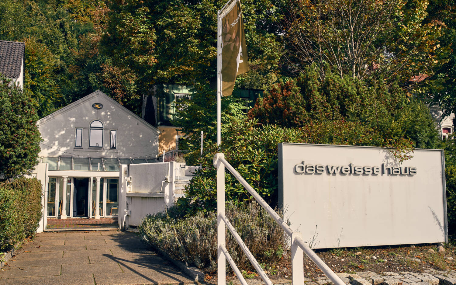 Im Westen Ottensens tischt die Küchencrew von „das weisse haus“ köstliche Menüs auf / ©Marc Sill