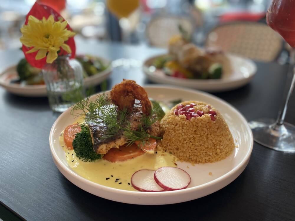 Beirut als nächstes: In dem kleinen Bistro an der Gertigstraße landen die Gespräche bei anstehenden Reisen / ©Marc Sill