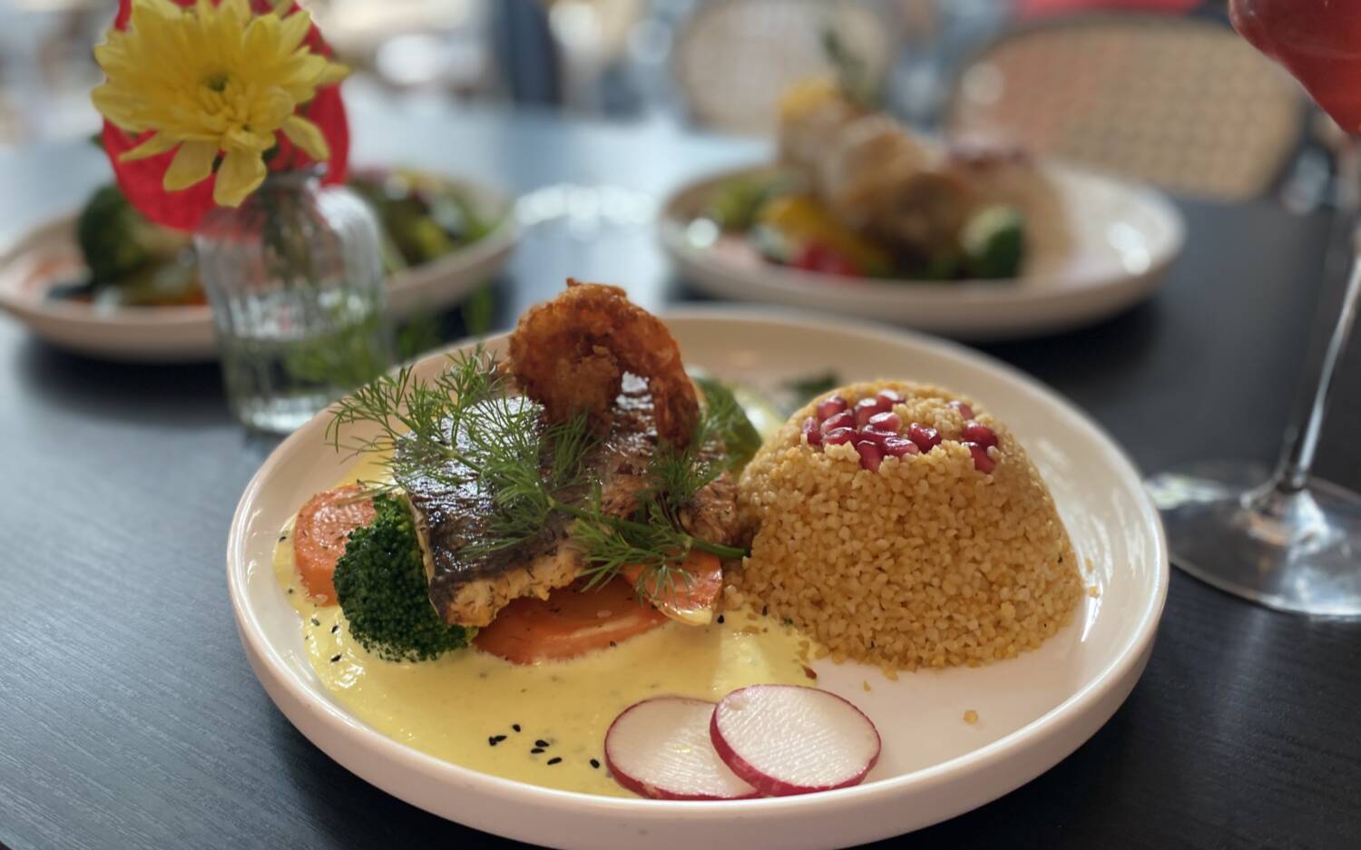 Beirut als nächstes: In dem kleinen Bistro an der Gertigstraße landen die Gespräche bei anstehenden Reisen / ©Marc Sill