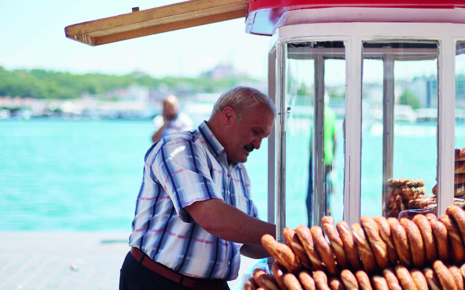 Den beliebten Sesamkringel Simit kann man mit dem neuen Kochbuch nachbacken / ©Yelda Yilmaz