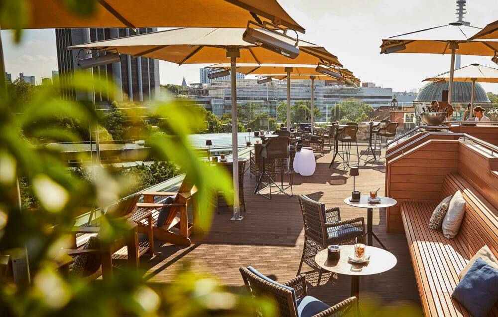 Hamburg zu Füßen auf der Dachterrasse des Top Seven im Grand Elysée Hotel / ©Grand Elysée Hotel