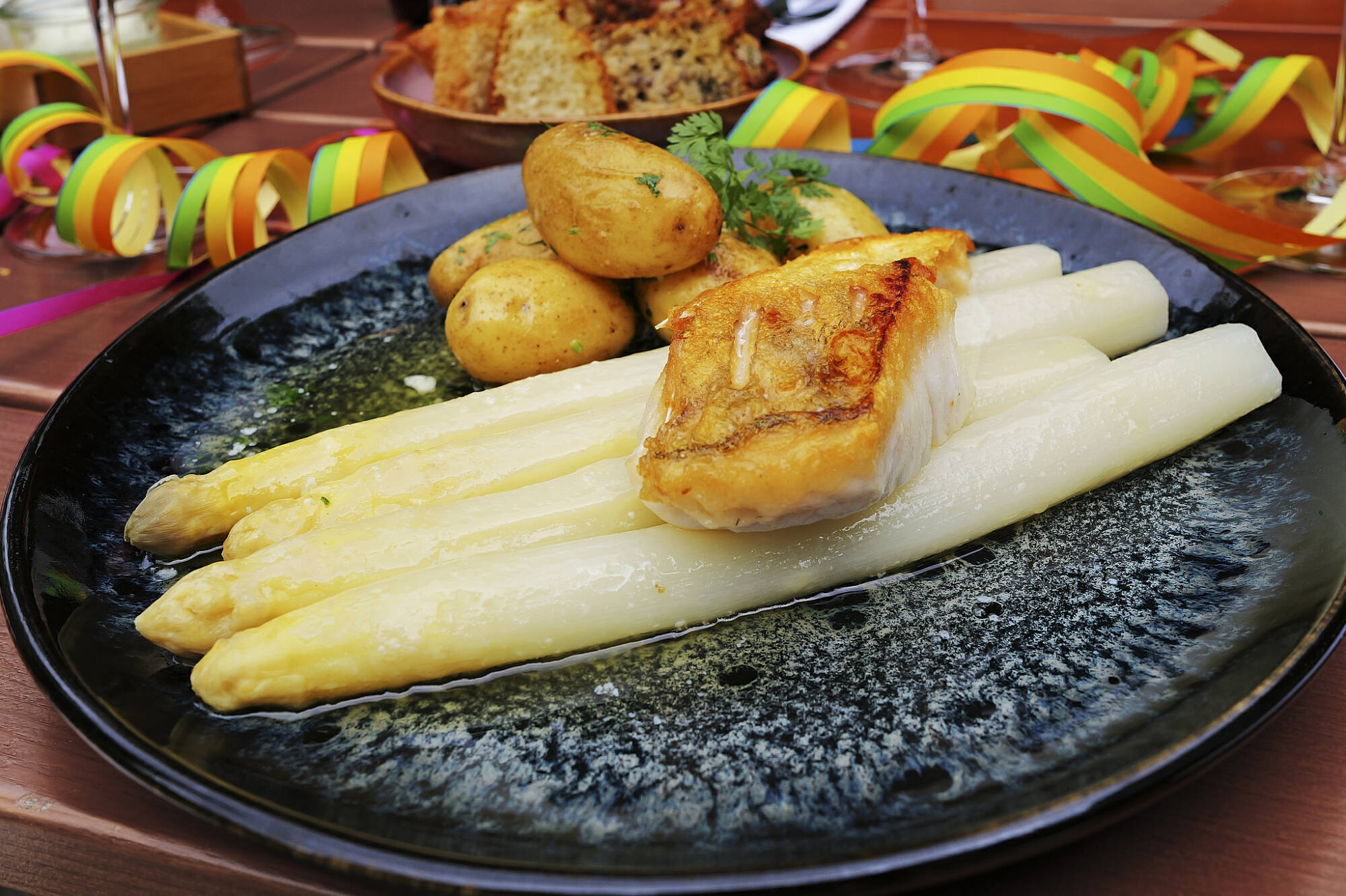 Lieblingsgemüse: 7 Restaurants in Hamburg, die Spargel auf der Karte ...