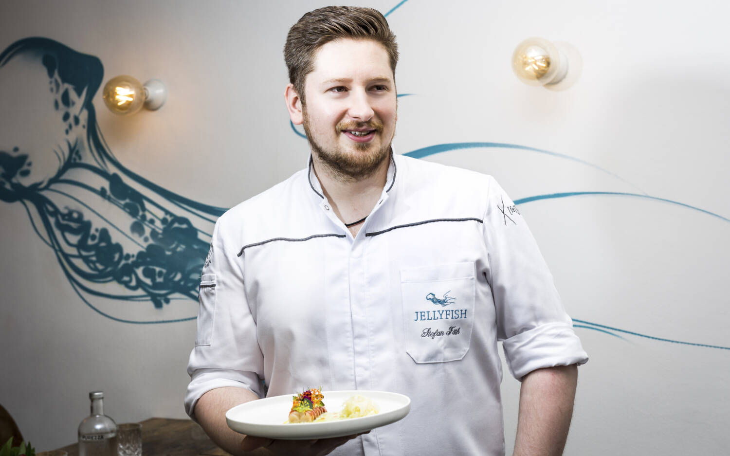 Küchenchef und Inhaber des Jellyfish Stefan Fäth zählt zu den jüngsten Sterneköchen Deutschlands / ©Jellyfish