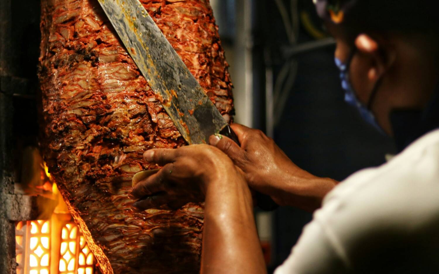 Youtuber Holle21614 hat seinen Döner-Laden Honest Kebab eröffnet / ©Unsplash/Francisco De Legarreta C.