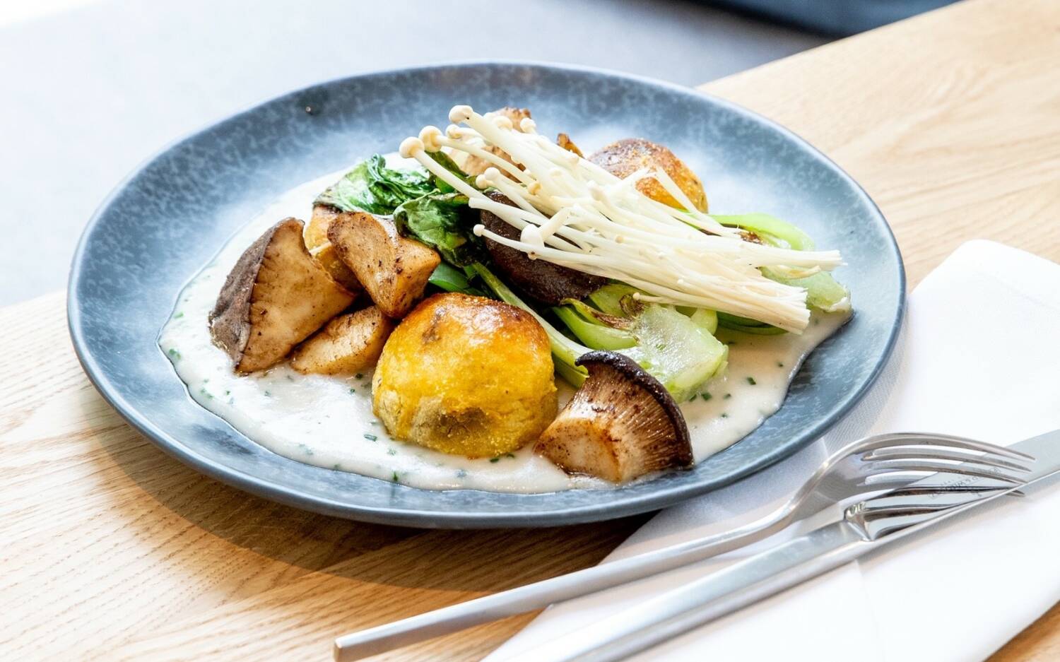 Das Menü wechselt regelmäßig und viele Portionen sind perfekt zum Teilen / ©Marc Sill