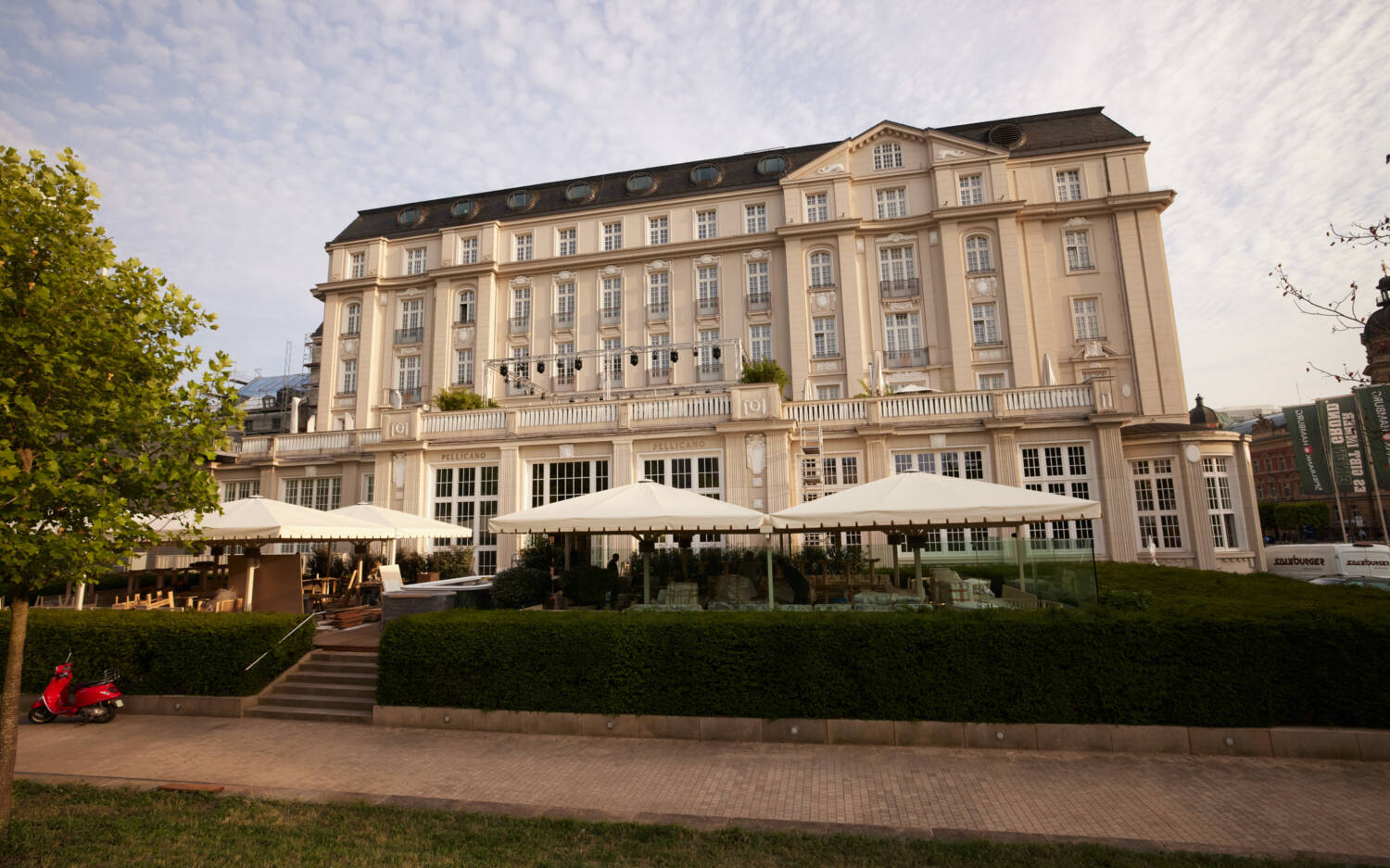 Der neue Edelitaliener in Hamburgs Innenstadt: Das Pellicano am Stephansplatz bietet eine noble Atmosphäre und eine großzügige Terrasse /©Jörg Rothhaar, Bellezza Group
