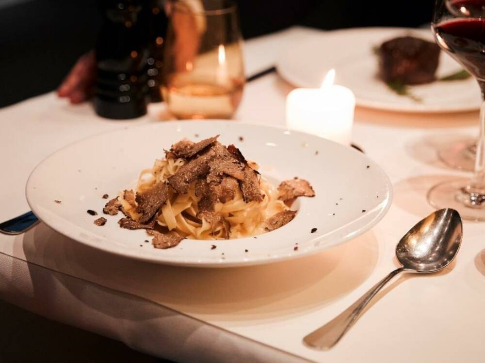 Die Karte bietet „Klassiker und zeitgemäße Interpretationen“ / ©The George Hotel Hamburg