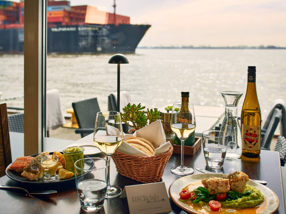 Diese Restaurants in Hamburg überzeugen mit toller Küche und Abendsonne-Garantie /©Marc Sill